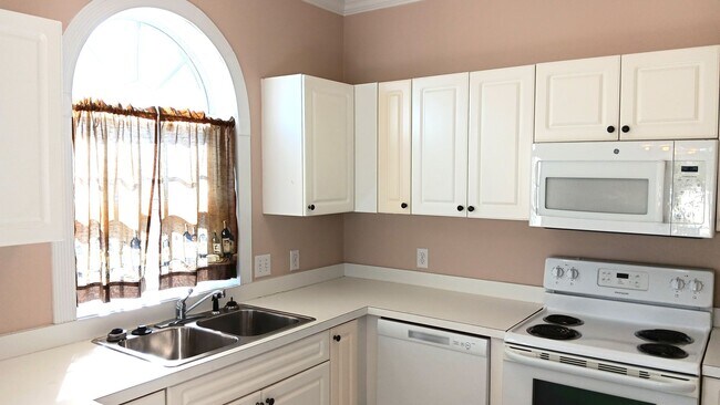 Building Photo - Furnished Two Bedroom, Two Bath Condo in Little River! Community Pool