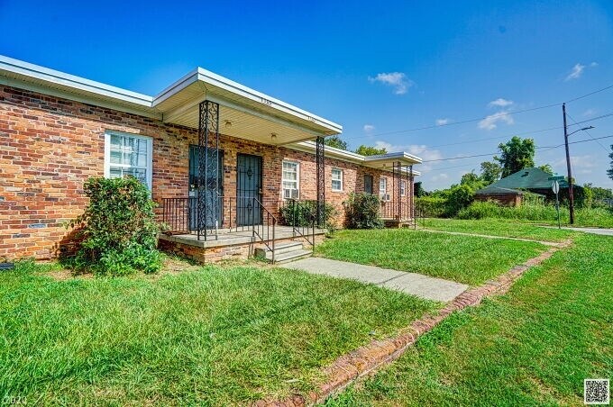 Primary Photo - 1105 Twiggs St