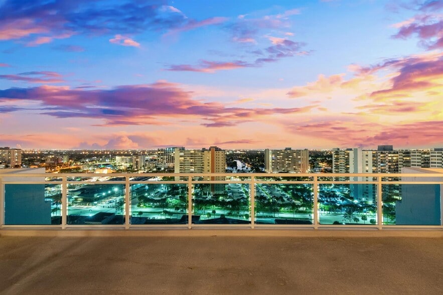 Building Photo - 3430 Galt Ocean Dr