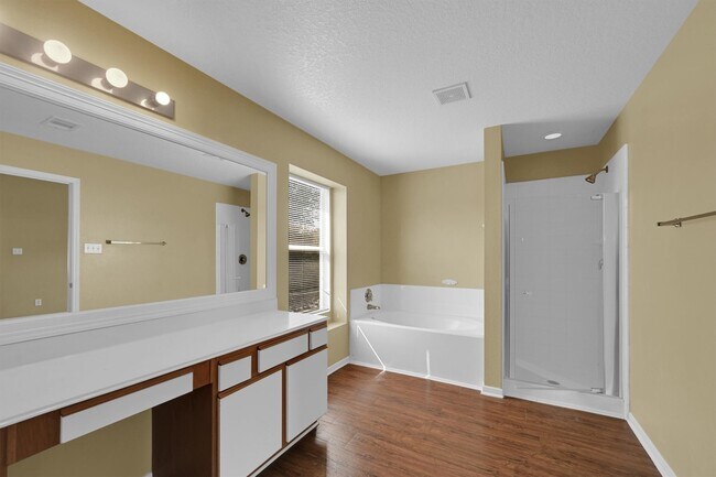 Building Photo - 1119 Mossy Branch St