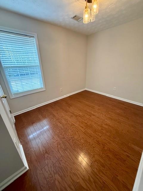 Building Photo - 325 Dreamland Ct