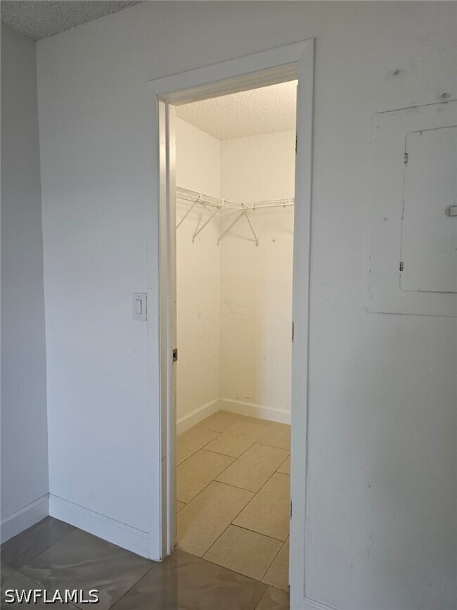 Building Photo - 108 Santa Clara Dr