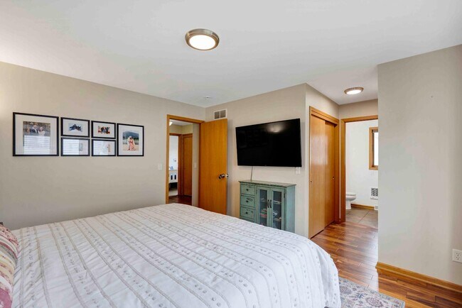 Building Photo - 3670 Sabertooth Trail