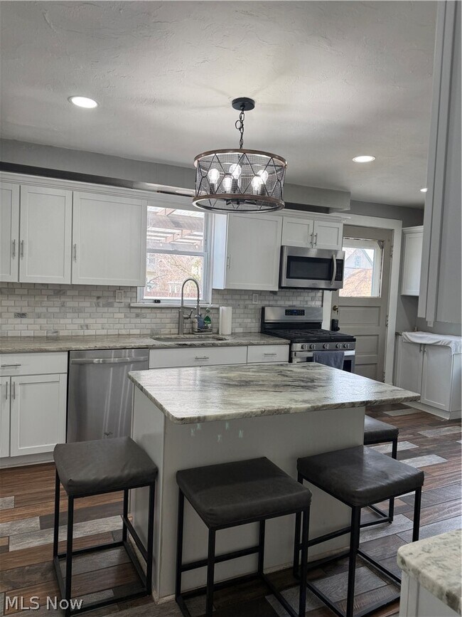 Building Photo - 1460 Elmwood Ave