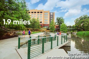 Building Photo - 419 N Mesquite St