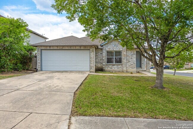 Primary Photo - Beautiful 3 bed 2 bath single story, corne...