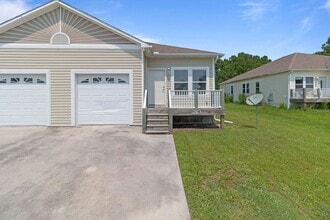 Building Photo - 211/213 Lloyd Street