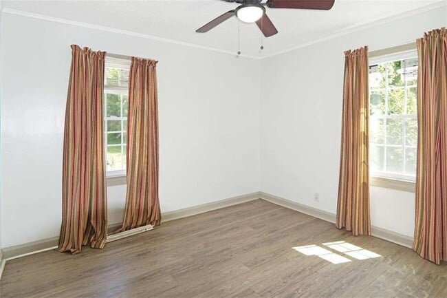 Building Photo - 5024 Park Ave