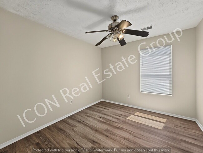 Building Photo - 3 or4-Bed Family Home in Marietta with Spacious Layout & 2.5 Baths with fenced yard and cul de sa...
