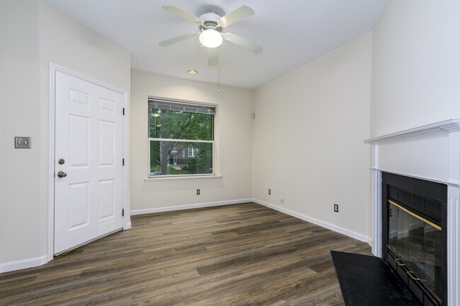 Building Photo - 5932 McPherson Ave