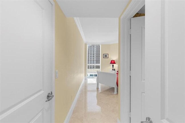 Building Photo - 3101 S Ocean Dr