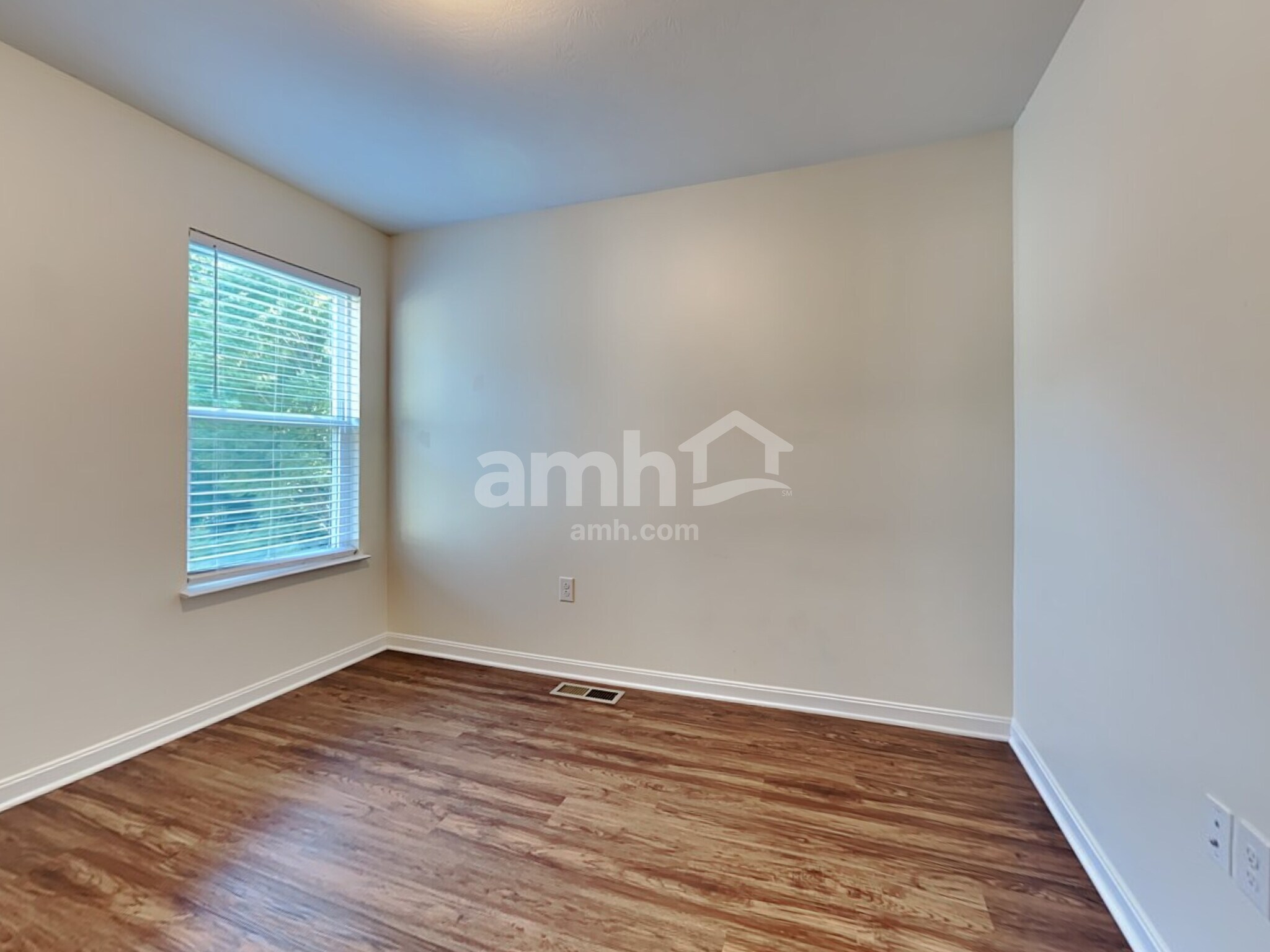 Building Photo - 4828 Jessica Suzanne Dr