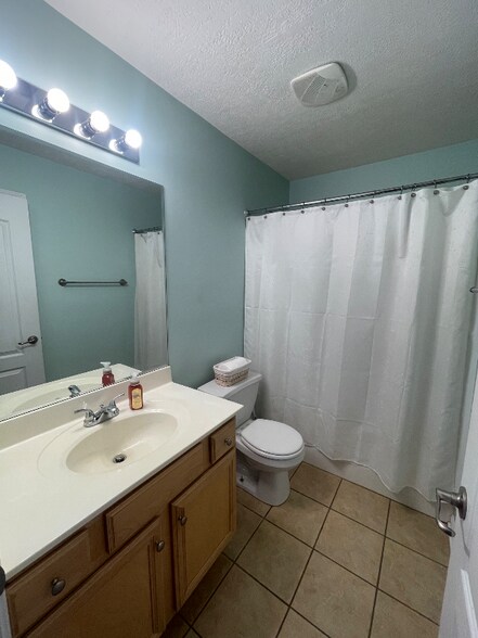 Building Photo - 13807 Deerfield Crossing