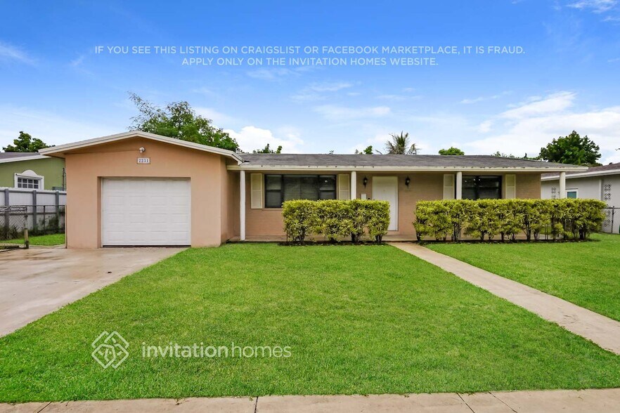 Primary Photo - 2231 SW 67th Way