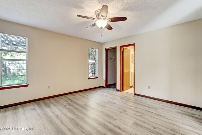 Building Photo - 12015 Cobblewood Ln N