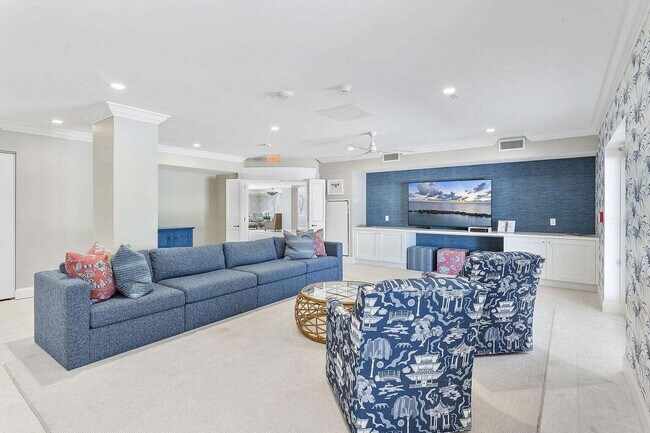 Building Photo - 120 N Ocean Blvd