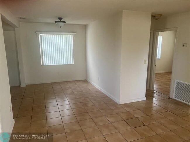 Building Photo - 7553 Farragut St