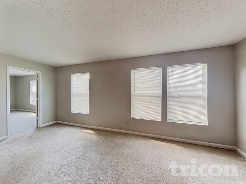 Building Photo - 7921 Crackling Ln