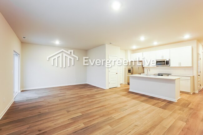 Building Photo - 656 Shoemaker Ln