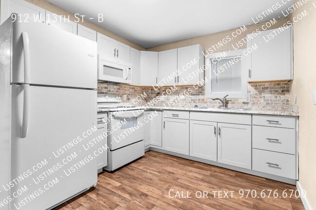 Building Photo - 912 W 13th St