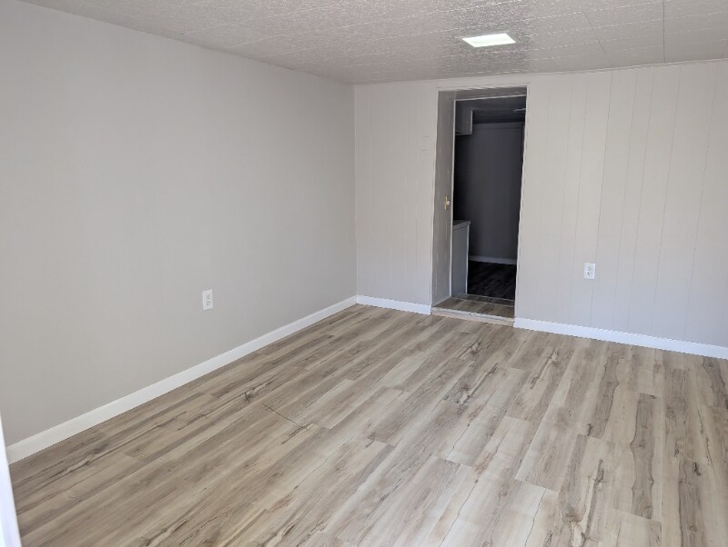 Building Photo - 537 S Hunter St