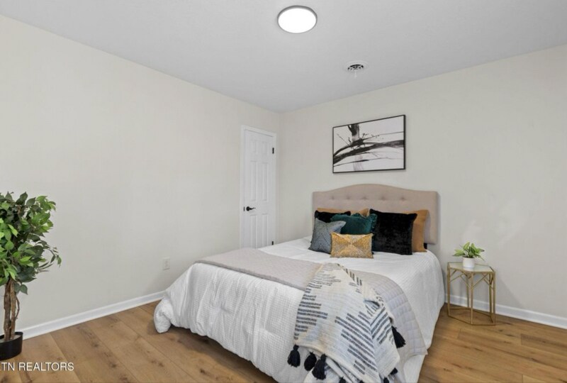 Building Photo - 455 Bramblewood Ln
