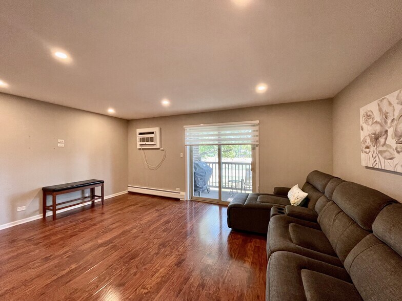 Building Photo - 444 N Wilke Rd