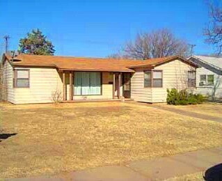 Building Photo - "Charming 2-Bedroom Home in Lubbock with Spacious 1318 Sq Ft Layout!"