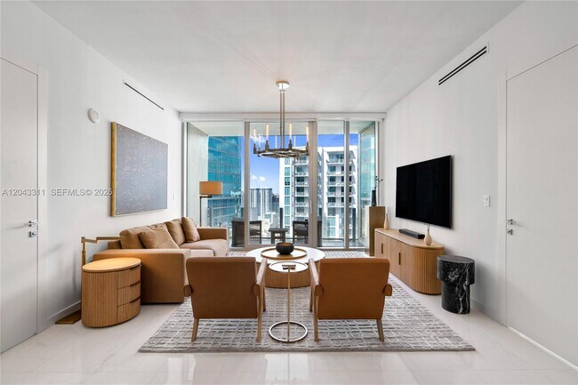 Building Photo - 300 Biscayne Blvd Way