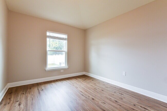 Building Photo - 1019 Longville Cir