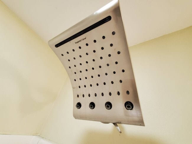 Building Photo - 3465 Avalon Lake Dr SW