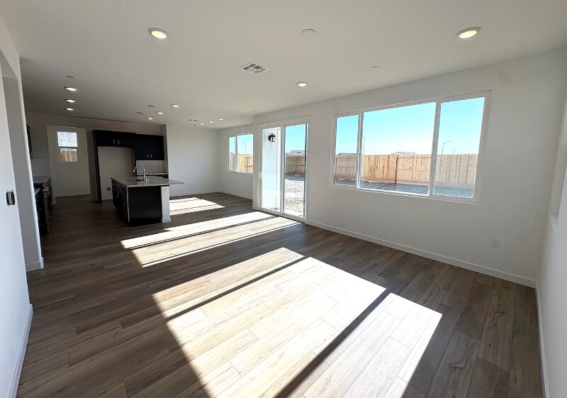 Building Photo - 777 Rosazzo Ln