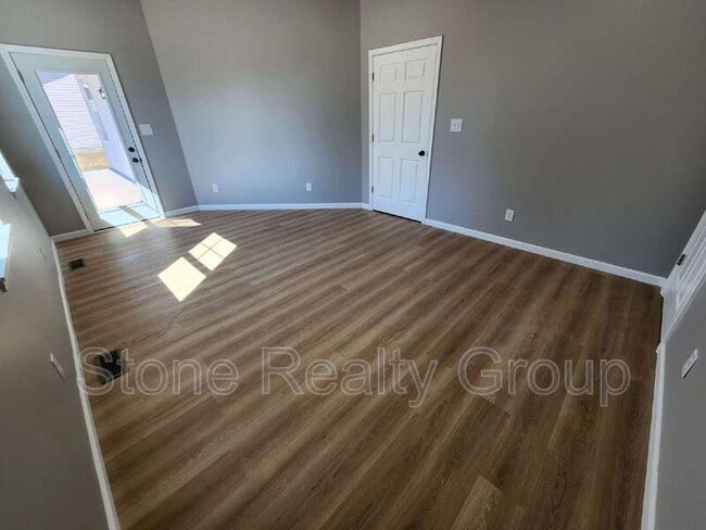 Building Photo - 1162 W Ewing St