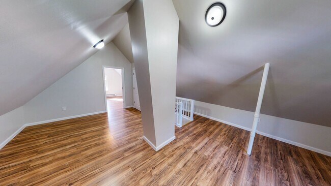 Building Photo - Beautiful Beaver Hills Single Family | Ava...