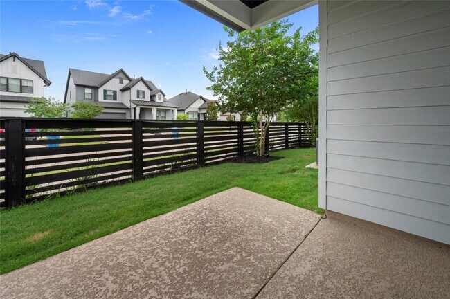 Building Photo - 18503 Gratification Ln