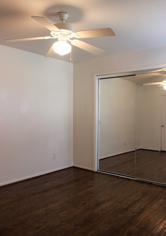 Building Photo - 3603EL