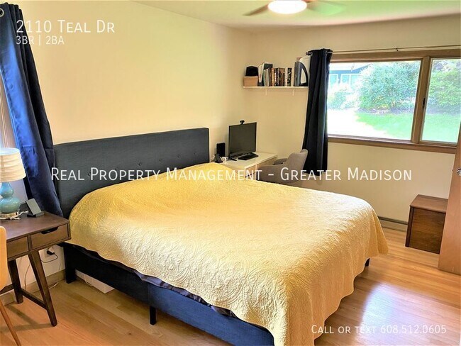 Building Photo - 2110 Teal Dr