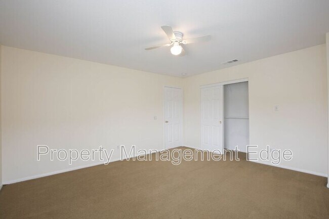 Building Photo - 32905 Northshire Cir