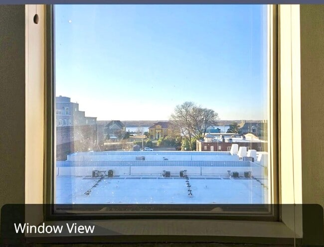 Building Photo - FrontStreet420S