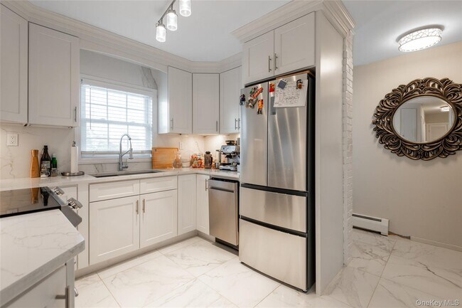 Building Photo - 11 Foster Ln