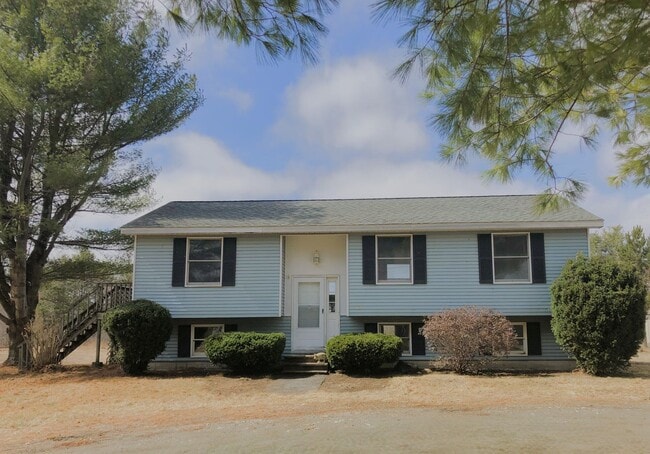 Building Photo - Short-Term Rental Single-Family Home with ...