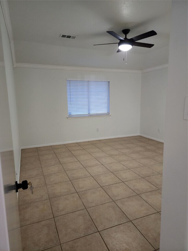 Building Photo - 3118 Rainmont Ln