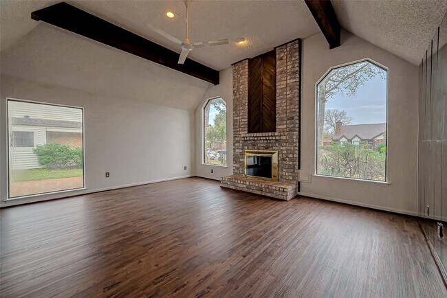 Building Photo - 15030 St Cloud Dr
