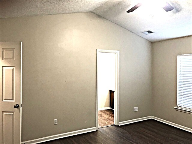 Building Photo - 111 Kilpatrick Ct