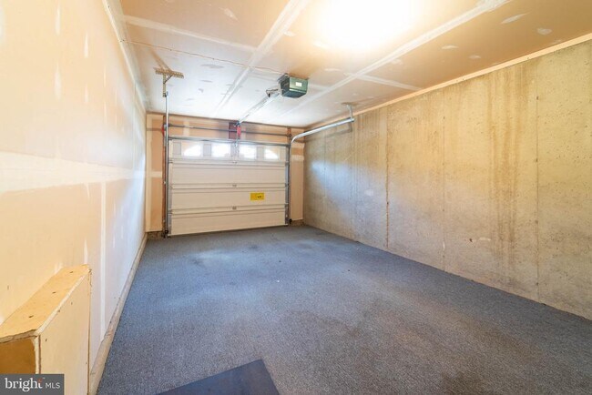 Building Photo - 15154 Brazil Cir