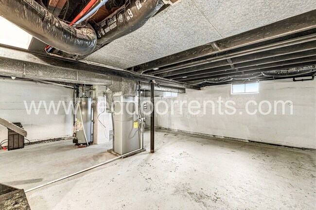 Building Photo - 1742 N Whittier Pl