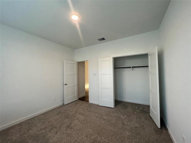Building Photo - 14162 Primrose Rdg Ln