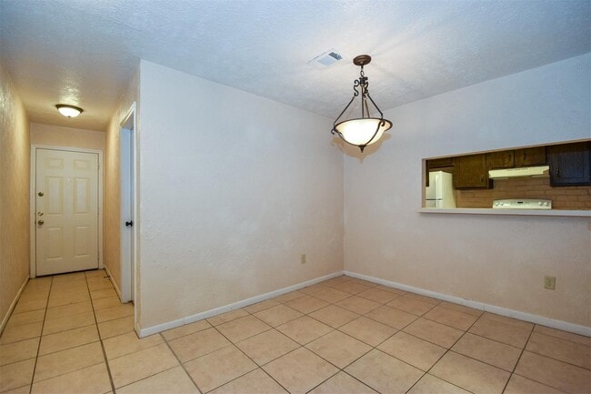 Building Photo - 1524 Beaumont Rd