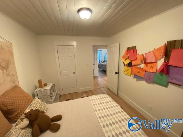 Building Photo - 1236 Oshaughnessy Ave NE