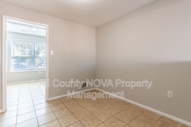 Building Photo - 1438 Cottonwood Ct